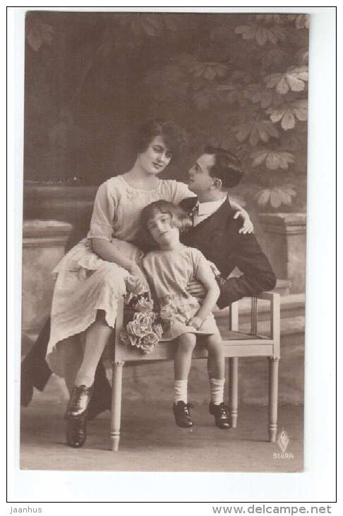 Family - PFB 5149/4 - old postcard - circulated in Estonia 1924 Tudulinna - used - JH Postcards