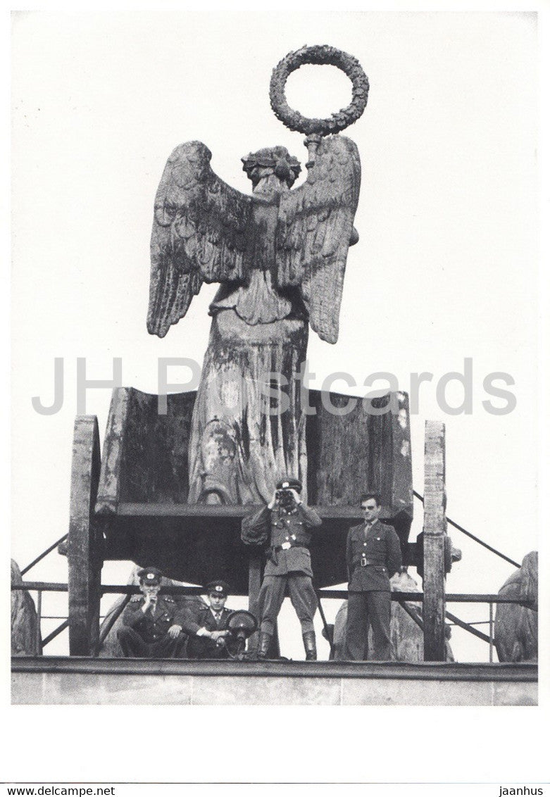 Berlin - 13 August 1961- Branderburger Tor - Volksarmisten beobachten den Westen - 12 - Germany - unused - JH Postcards