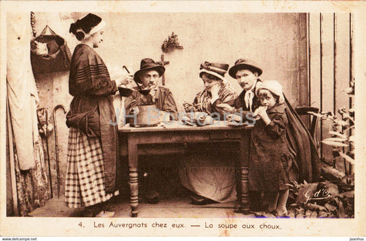 Les Auvergnats chez eux - La soupe aux choux - 4 - old postcard - France - used - JH Postcards