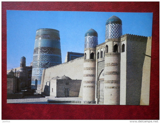 The Kunya-arq citadel and the Kalta-Minar Minaret - Khiva - 1982 - Uzbekistan USSR - unused - JH Postcards