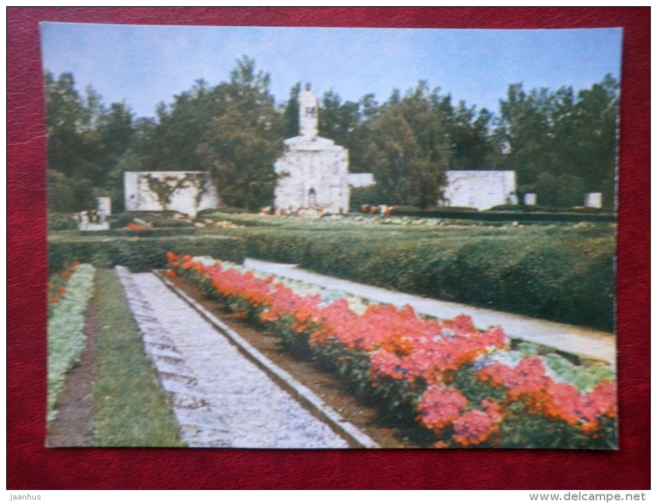 Warrior`s Cemetery - Riga - Latvia USSR - unused - JH Postcards