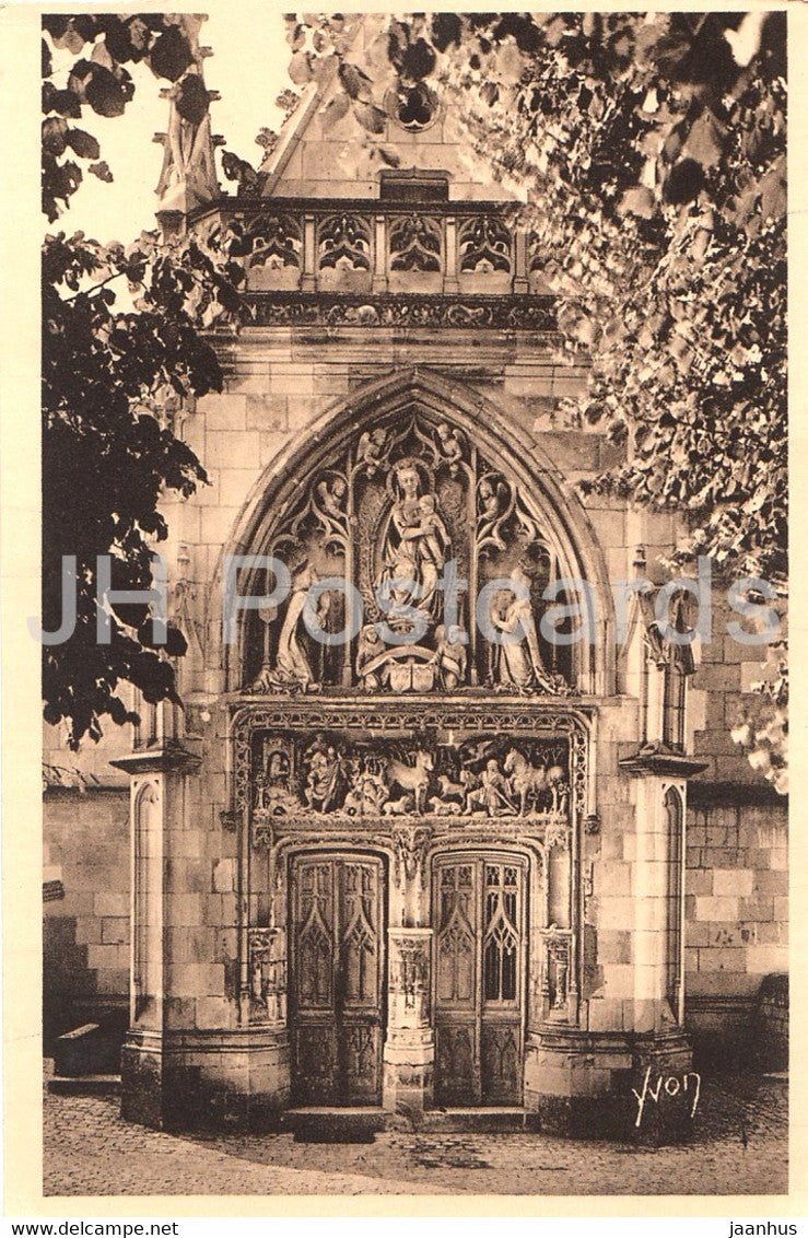 Chateau d'Amboise - Porte de la Chapelle Saint Hubert - 25 - castle - old postcard - France - unused - JH Postcards