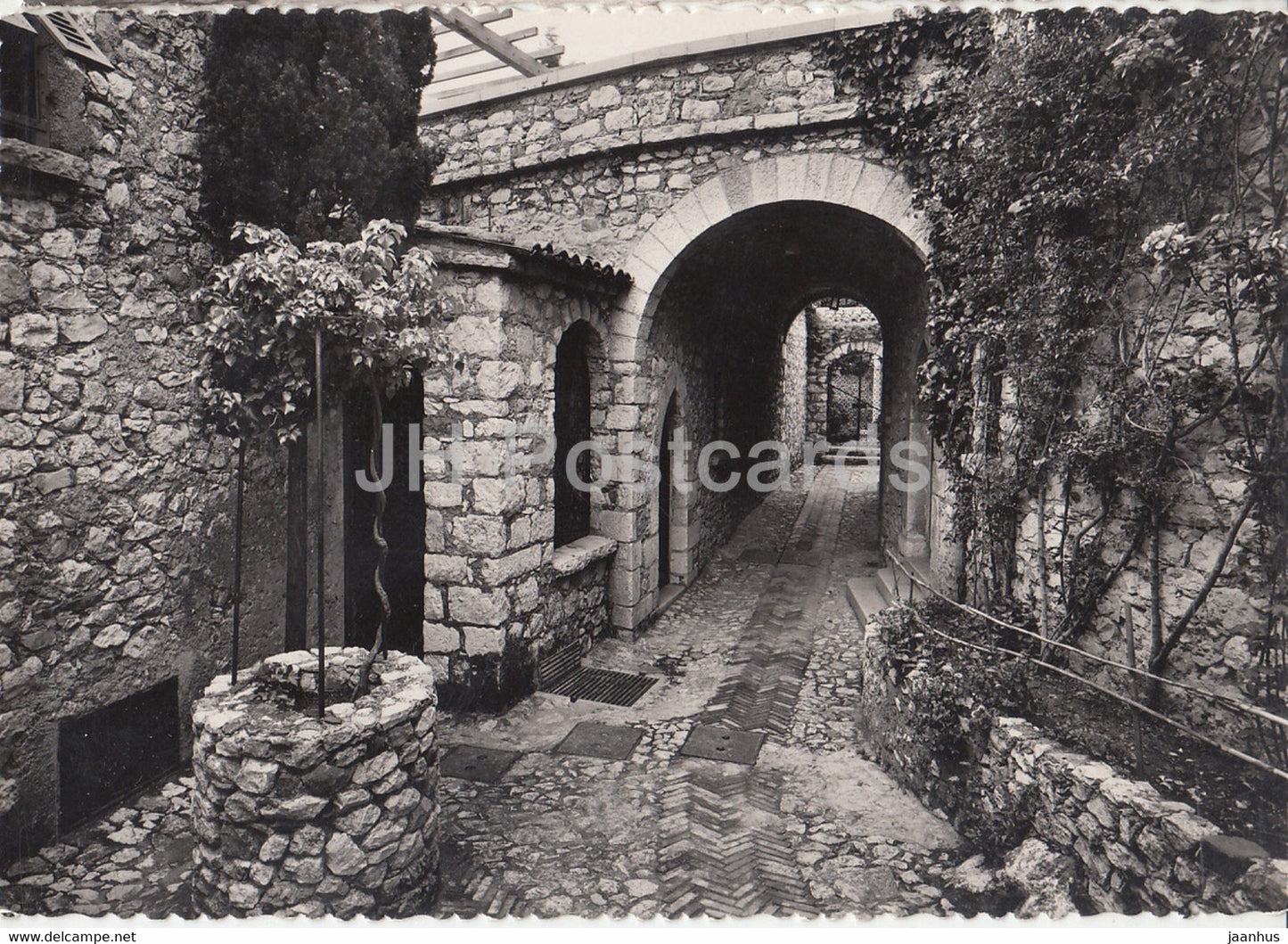 Eze Village - La Chevre d'Or - 1010 - France - unused - JH Postcards