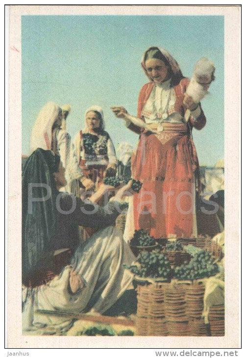 Pazar ne Milot - Market in Milot - grapes - women - old postcard - Albania - unused - JH Postcards