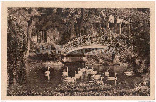 Dans le Jardin public - Bordeaux - swan - France - 4539 - Gilbert - old postcard - unused - JH Postcards