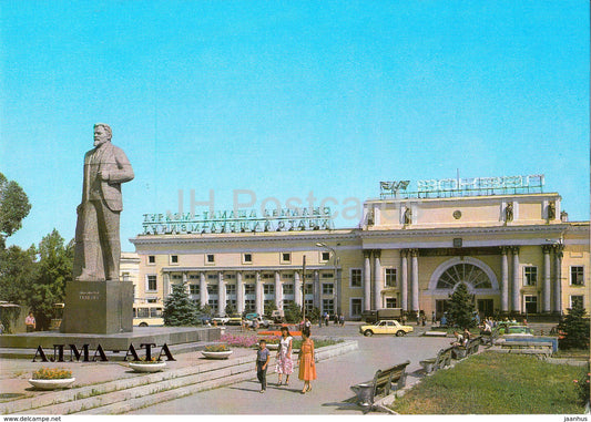 Almaty - Alma Ata - Railway Station Alma Ata II - monument to Kalinin - 1987 - Kazakhstan USSR - unused