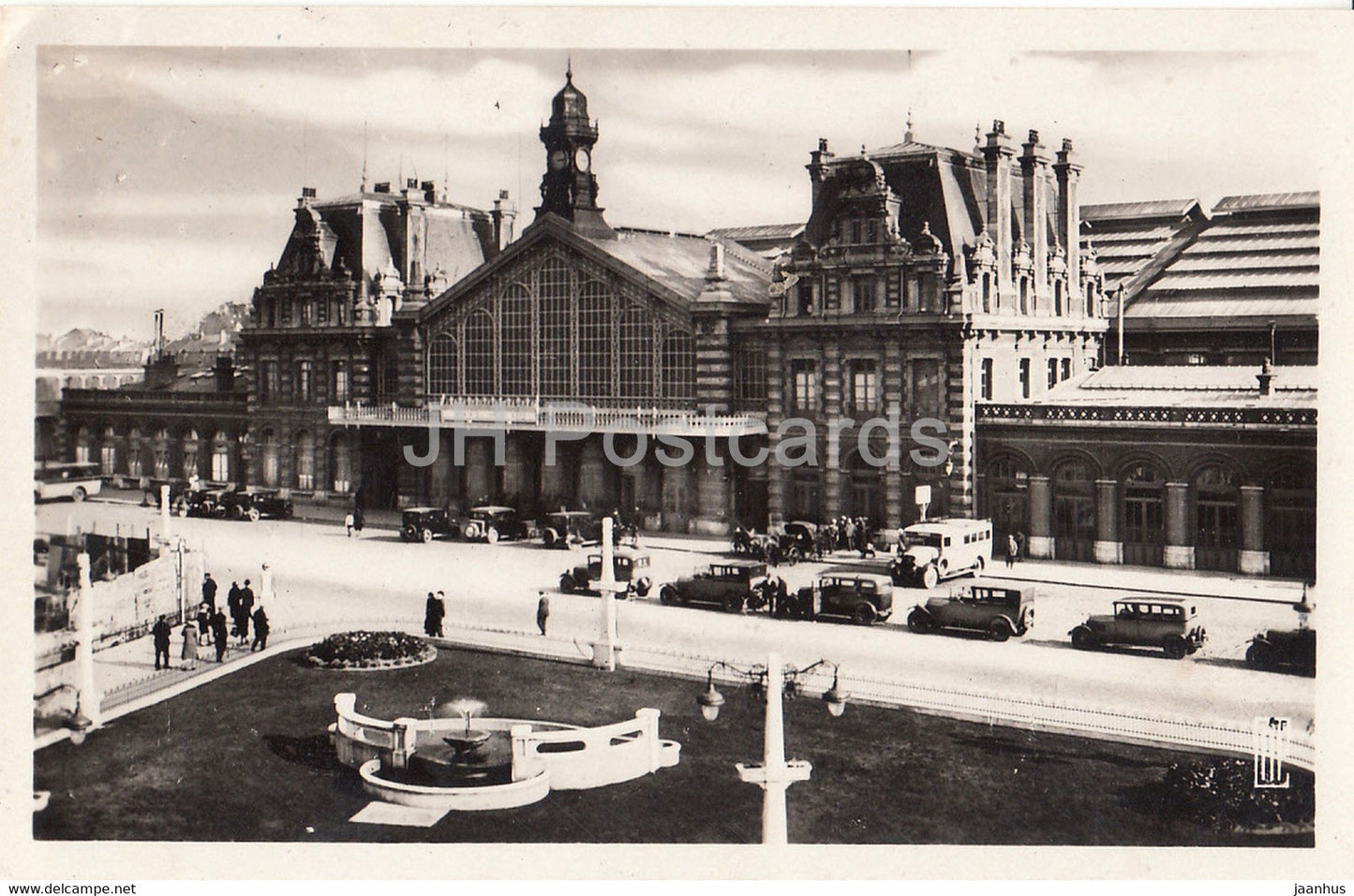 Arras - La Gare - railway station - old car - old postcard - Germany - used - JH Postcards