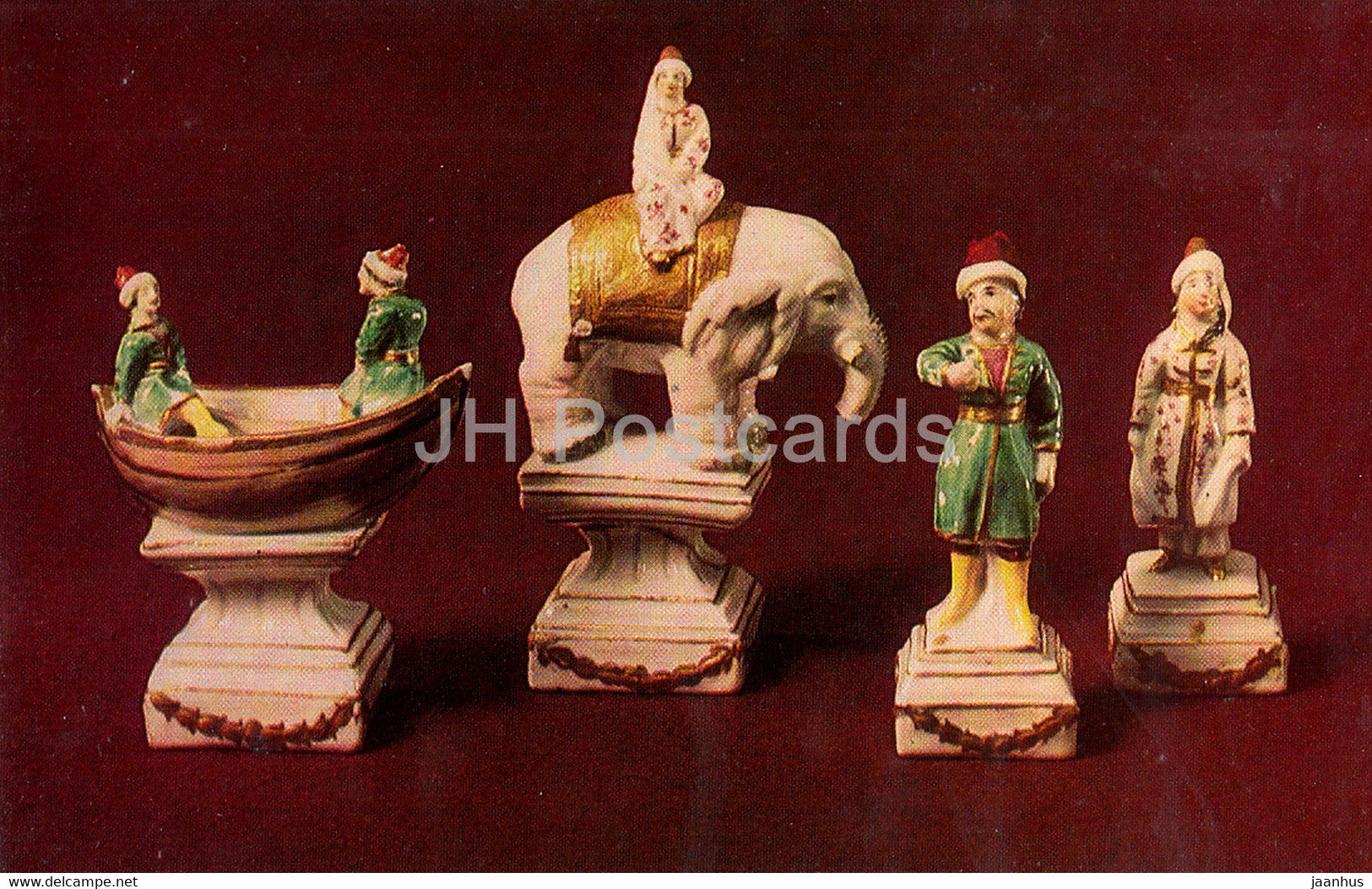 Chessmen - chess - porcelain - Vinogradov Porcelains - 1974 - Russia USSR - unused - JH Postcards