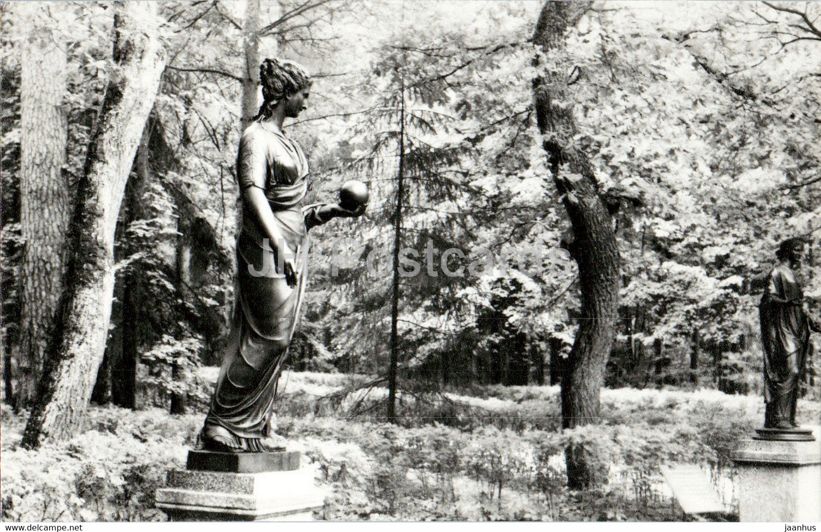 Pavlovsk Park - Urania muse of astronomy - 1984 - Russia USSR - unused - JH Postcards