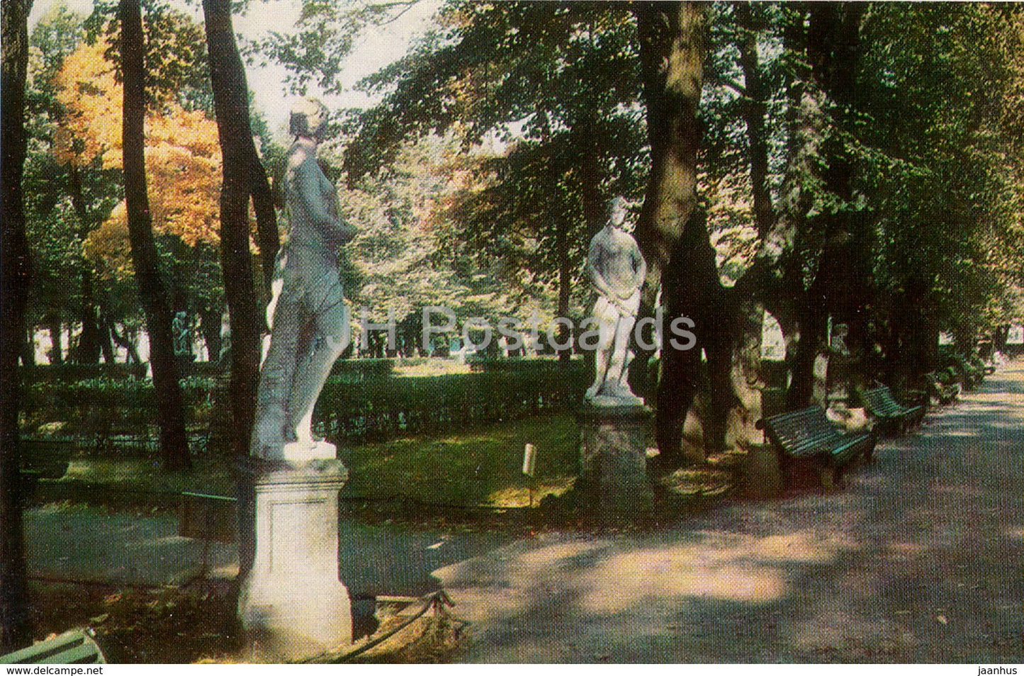 Leningrad - St. Petersburg - Summer Gardens - Statues adorning the Walks - 1971 - Russia USSR - unused - JH Postcards