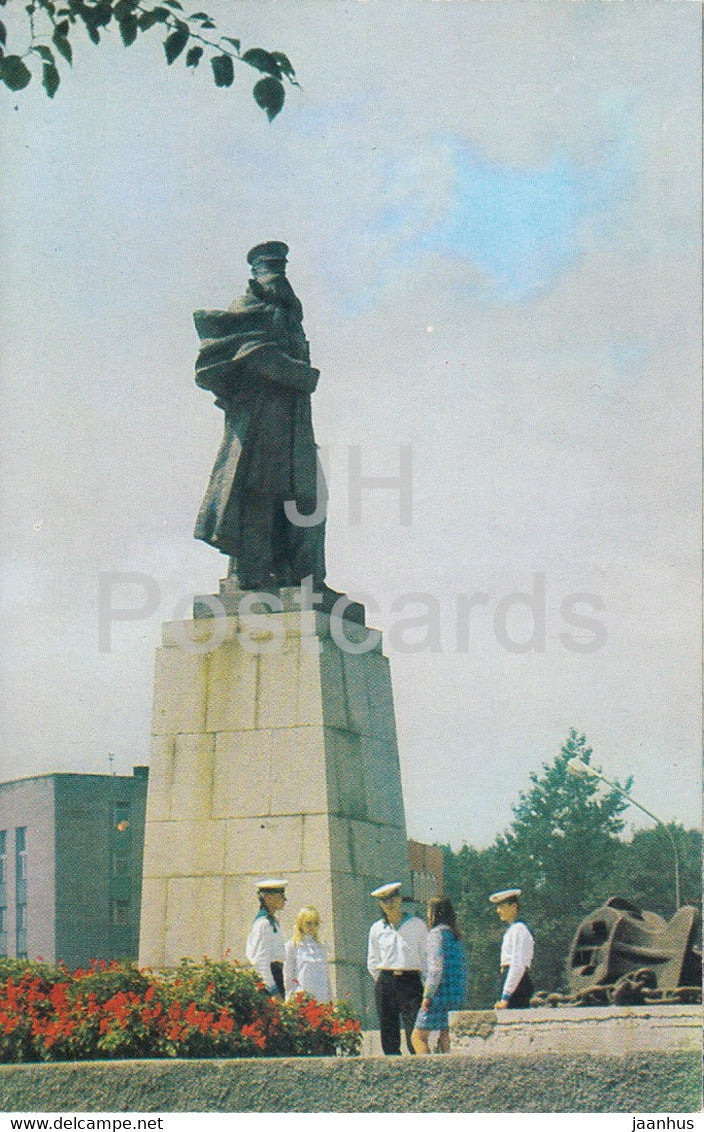 Vladivostok - monument to Admiral Makarov - 1973 - Russia USSR - unused - JH Postcards