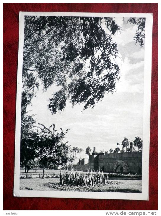 Leningrad - Piskaryovskoye Cemetery.Museum - 1965 - Russia - USSR - unused - JH Postcards