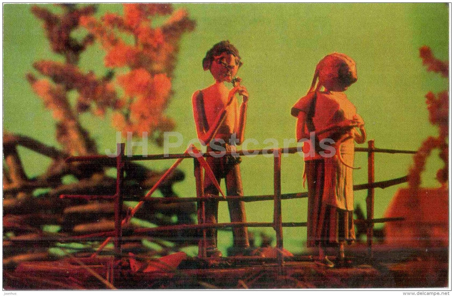 A Couple in Love - Magic of the Woods - wooden figures - 1971 - Russia USSR - unused - JH Postcards