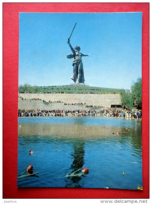 sculpture The Motherland - Mamayev Hill - Volgograd - 1982 - USSR Russia - unused - JH Postcards