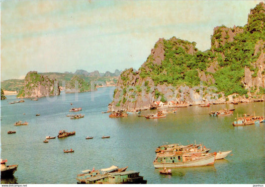 At the Foot of Bai Tho Mountain - Vietnam - unused - JH Postcards