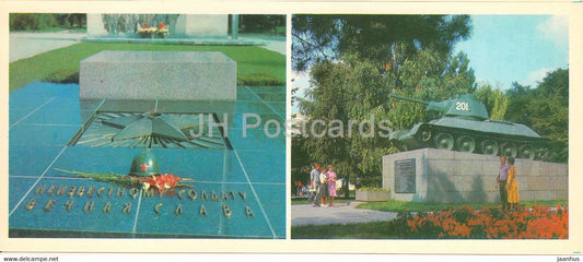 Simferopol - Eternal Flame - monument to Soviet soldiers - tank - Crimea - Ukraine USSR - unused - JH Postcards