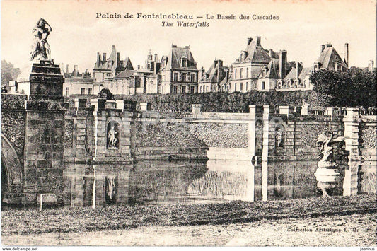Palais de Fontainebleau - Le Bassin des Cascades - The Waterfalls - old postcard - France - unused - JH Postcards