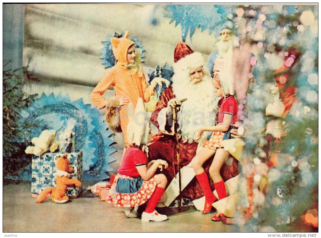 New Year Greeting card - 3 - Santa Claus - Children - Gifts - 1978 - Estonia USSR - used - JH Postcards