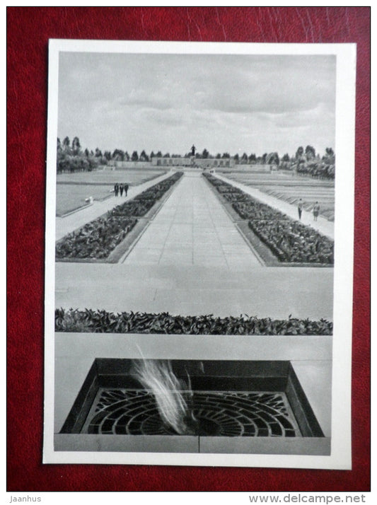 Eternal fire - Piskaryovskoye Memorial Cemetery - Leningrad - St. Petersburg - 1966 - Russia USSR - unused - JH Postcards