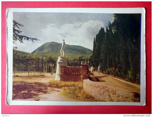View of the Castell mountain from Alushta - sculpture - Crimea - Krym - 1961 - Ukraine USSR - unused - JH Postcards
