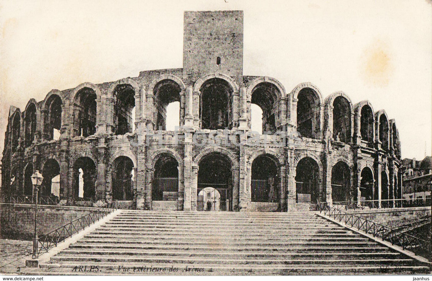 Arles - Vue exterieure des Arenes - 2 - old postcard - France - unused - JH Postcards