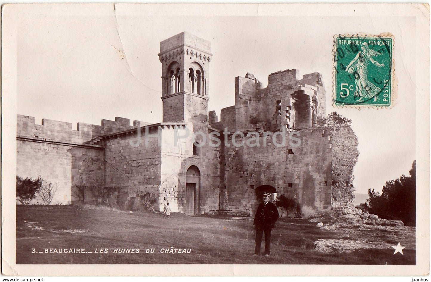 Beaucaire - Les Ruines de Chateau - castle ruins - 3 - old postcard - France - used - JH Postcards