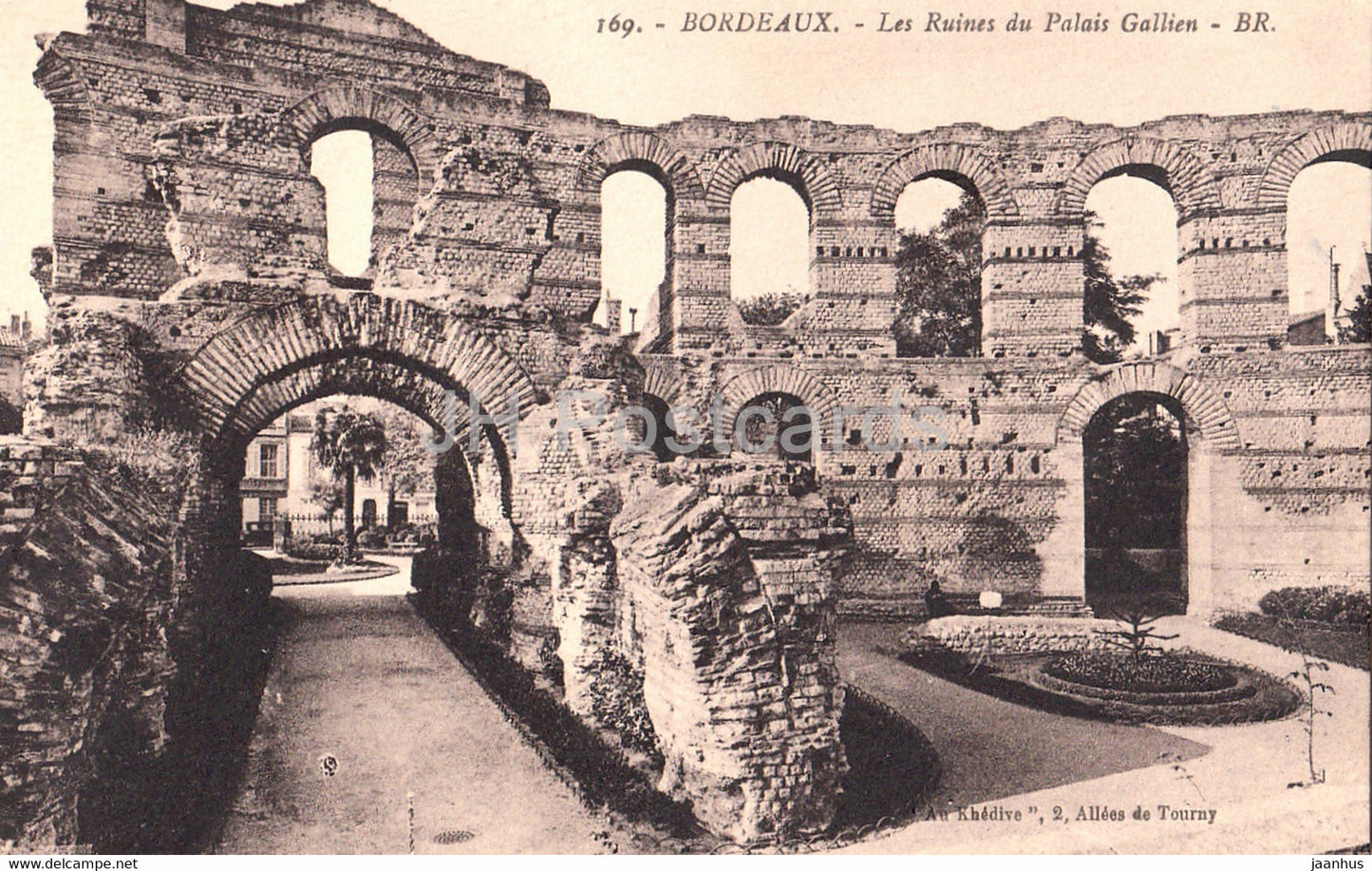 Bordeaux - Les Ruines du Palais Gallien - 169 - old postcard - France - unused - JH Postcards
