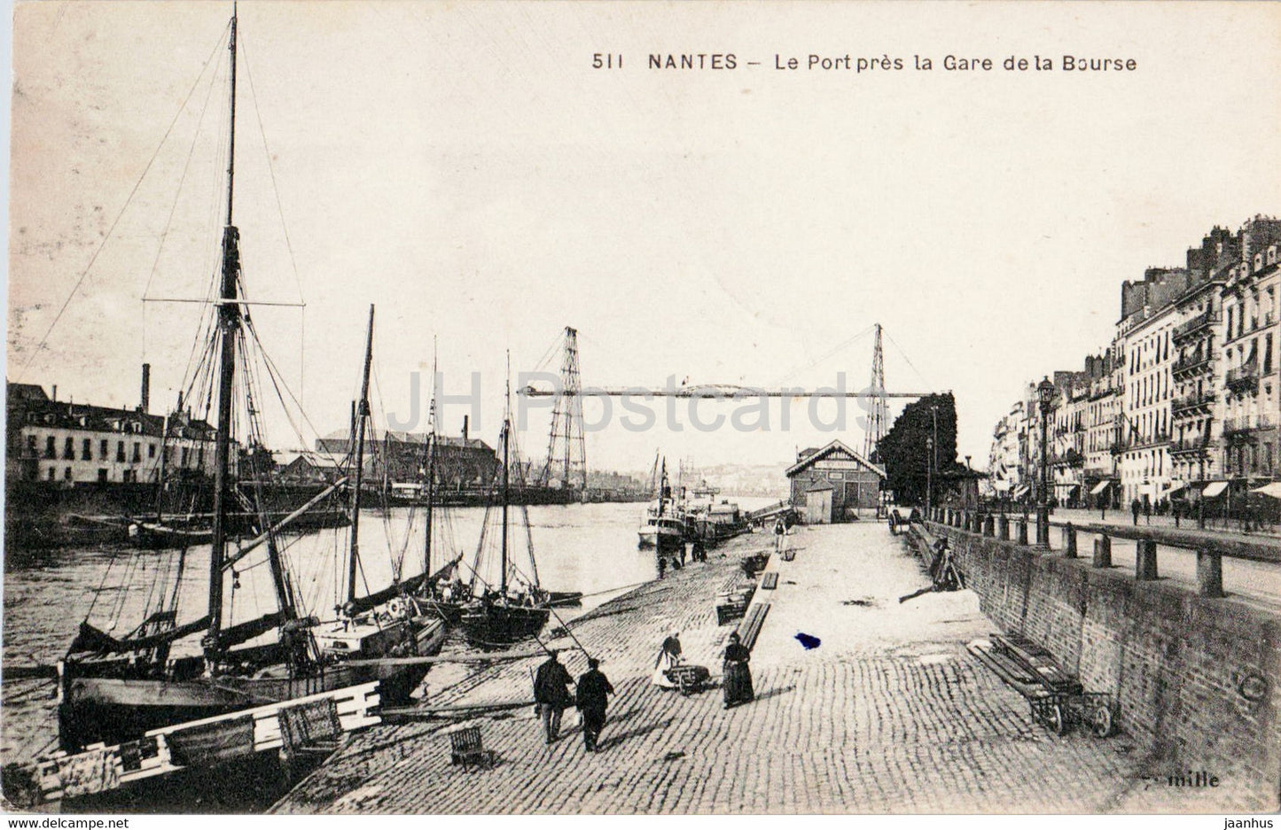 Nantes - Le Port pres la Gare de la Bourse - ship - boat - 511 - old postcard - France - unused - JH Postcards