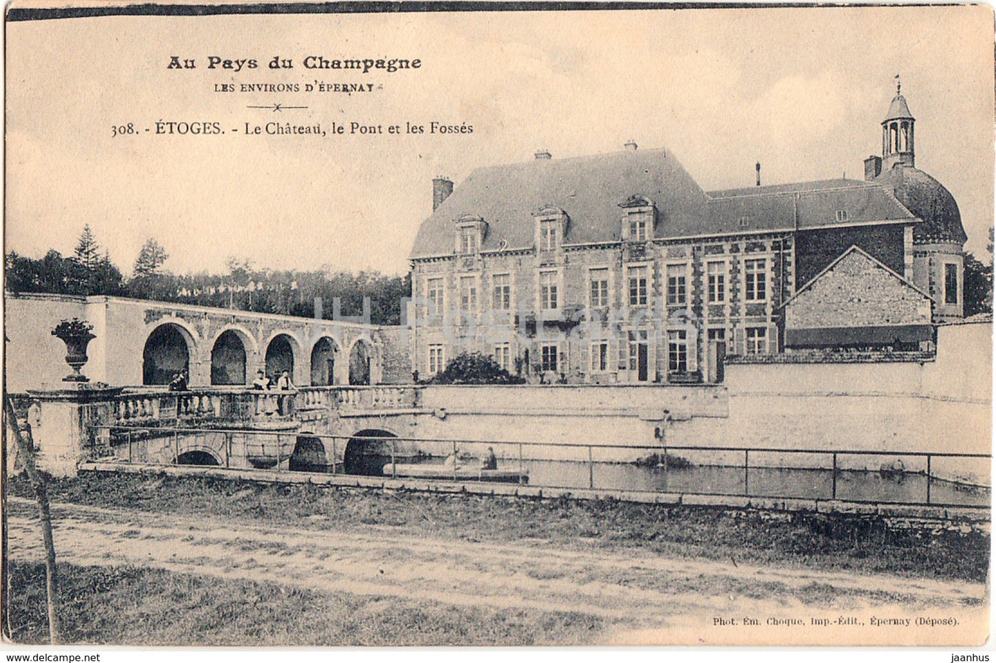 Etoges - Le Chateau - Le Pont et les Fosses - Au Pays du Champagne - 308 - old postcard - France - used - JH Postcards