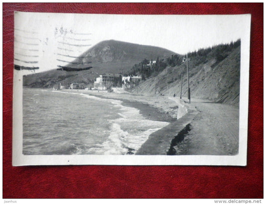 Alushta - Rabochii ugolok - Black sea seashore - Crimea - Krym - sent to Estonia SSR in 1952 - Ukraine USSR - used - JH Postcards