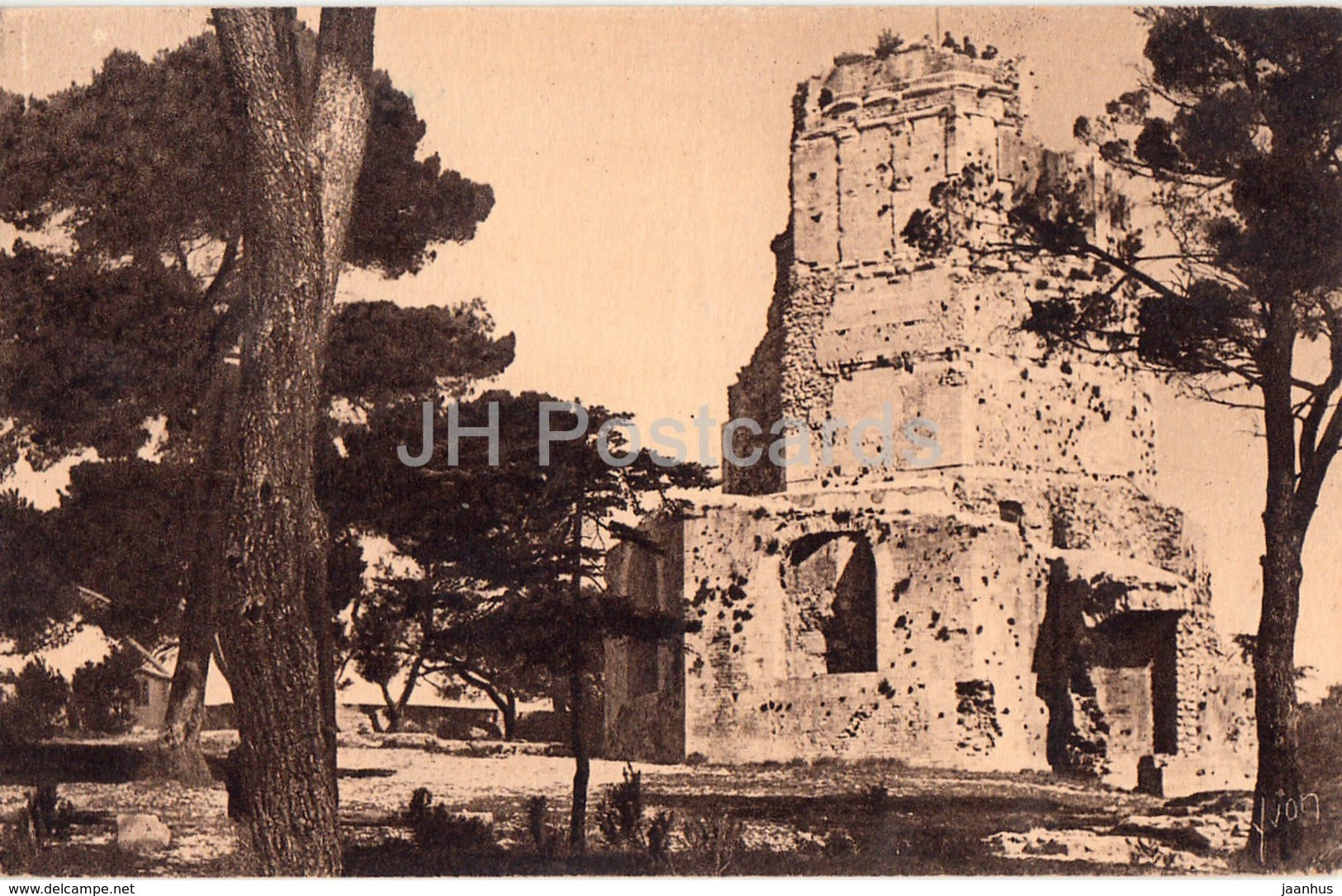 Nimes - La Tour Magne - La Douce France - tower - 10 - 1932 - old postcard - France - used - JH Postcards