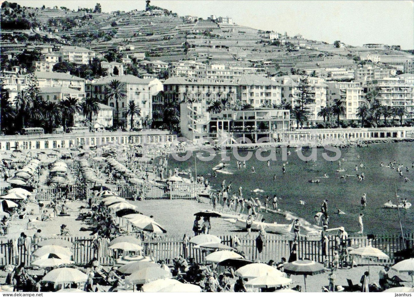 Sanremo - San Remo - Riviera dei Fiori - La Spiaggia - Flower Riviera The Beach - 41 - Italy - used - JH Postcards