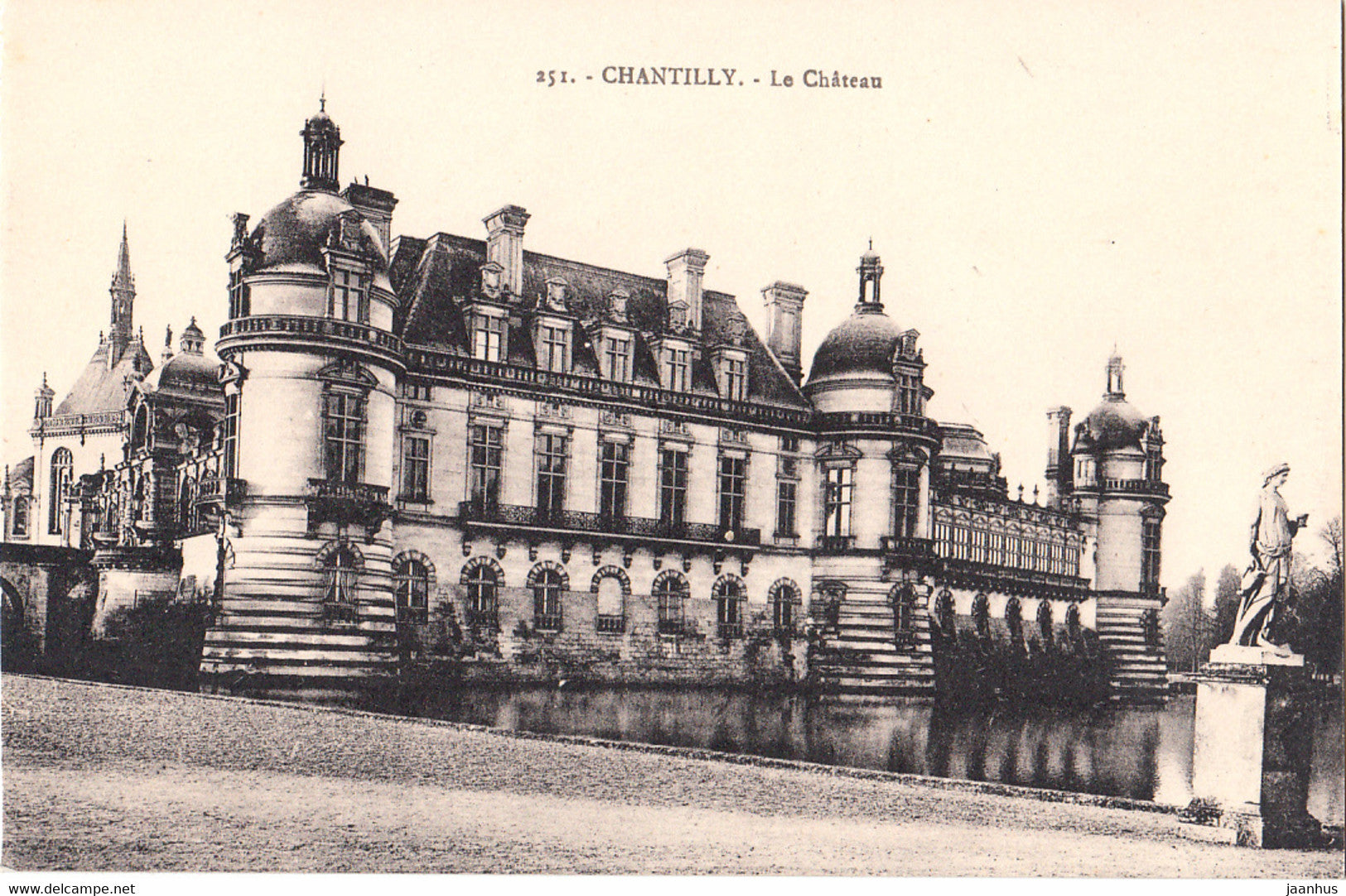 Chantilly - Le Chateau - castle - old postcard - 251 - France - unused - JH Postcards