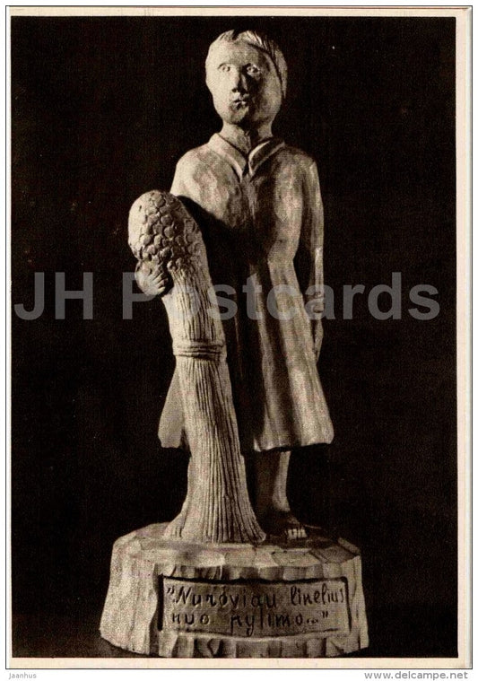 sculpture by A. Vinciunas - Cutting Flax - Lithuanian Folk Sculpture - 1958 - Lithuania USSR - unused - JH Postcards