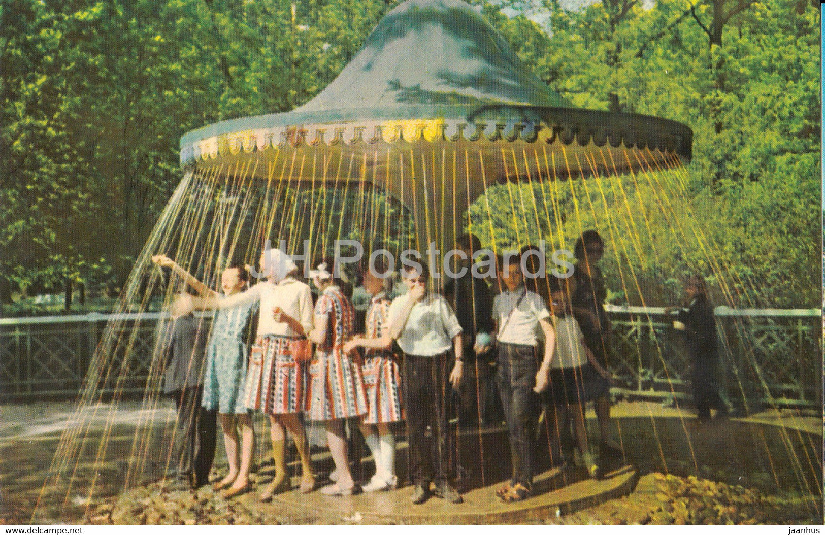 Petrodvorets - Umbrella fountain - 1966 - Russia USSR - unused - JH Postcards