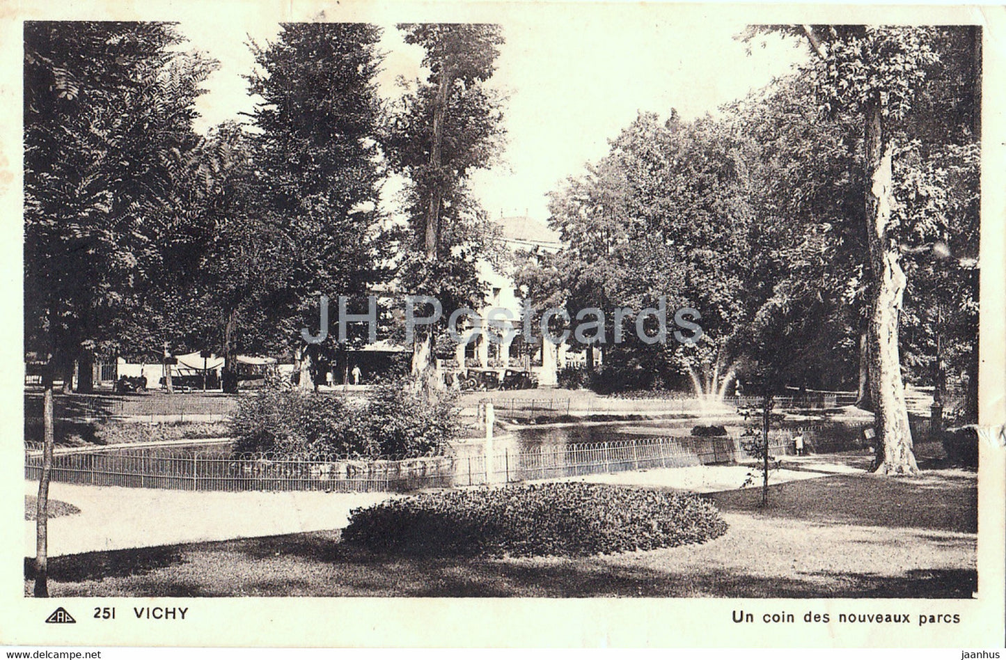 Vichy - Un coin des nouveaux parcs - 251 - old postcard - France - used - JH Postcards