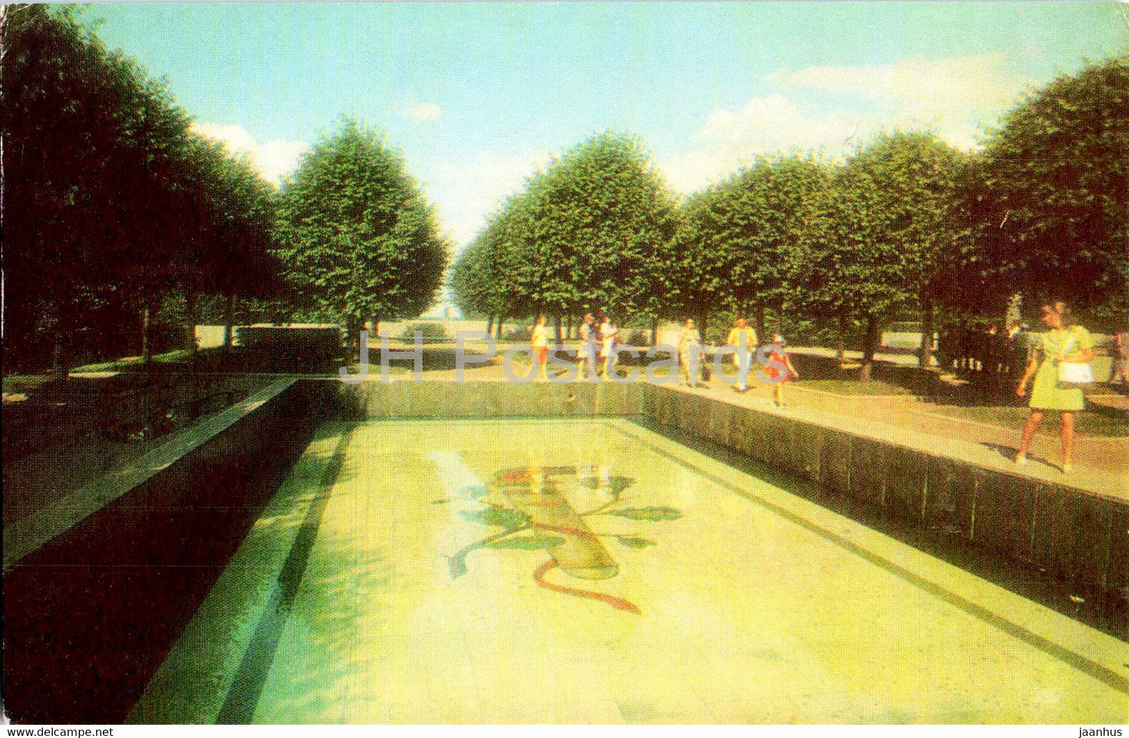 Leningrad - St Petersburg - Piskaryovskoye Memorial Cemetery - Pond at the upper site - 1976 - Russia USSR - unused - JH Postcards