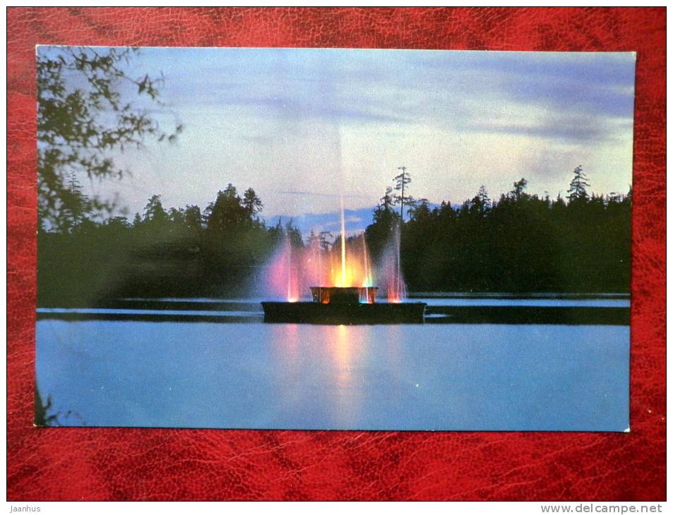 Fountain in Lost Lagoon, Stanley Park - Vancouver - British Columbia - Canada - used - JH Postcards