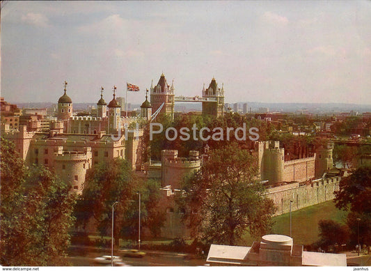 London - The Tower and Tower Bridge from the Port of London Authority Building - 1986 - United Kingdom - England - used - JH Postcards