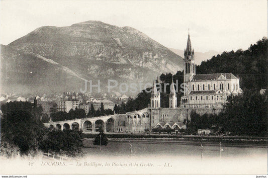 Lourdes - La Basilique - Les Piscines et la Grotte - cathedral - 42 - old postcard - France - unused - JH Postcards