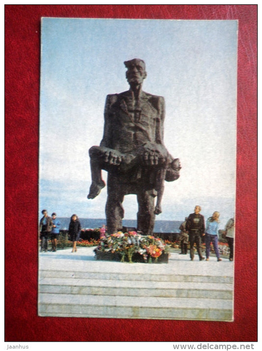 Khatyn Memorial - Monument to the Victims of Fascism in Belarus - 1970 - Belarus USSR - unused - JH Postcards