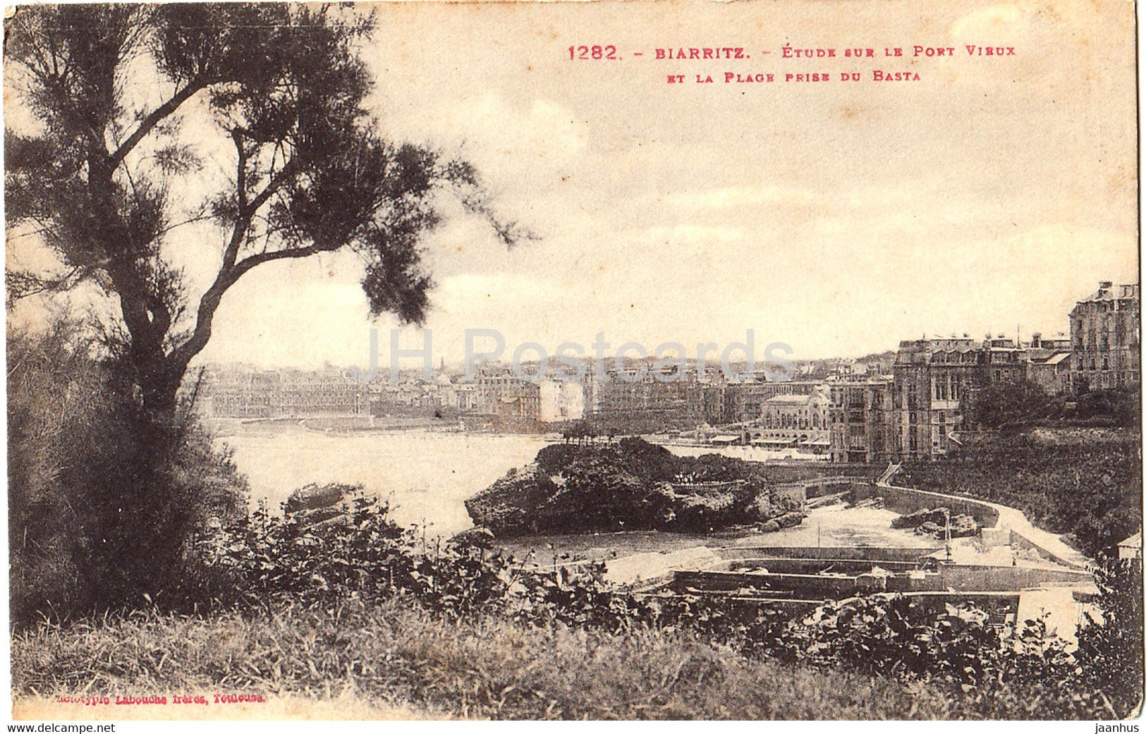 Biarritz - Etude sur le Port Vieux et La Plage prise du Basta - 1282 - old postcard - 1928 - France - used - JH Postcards