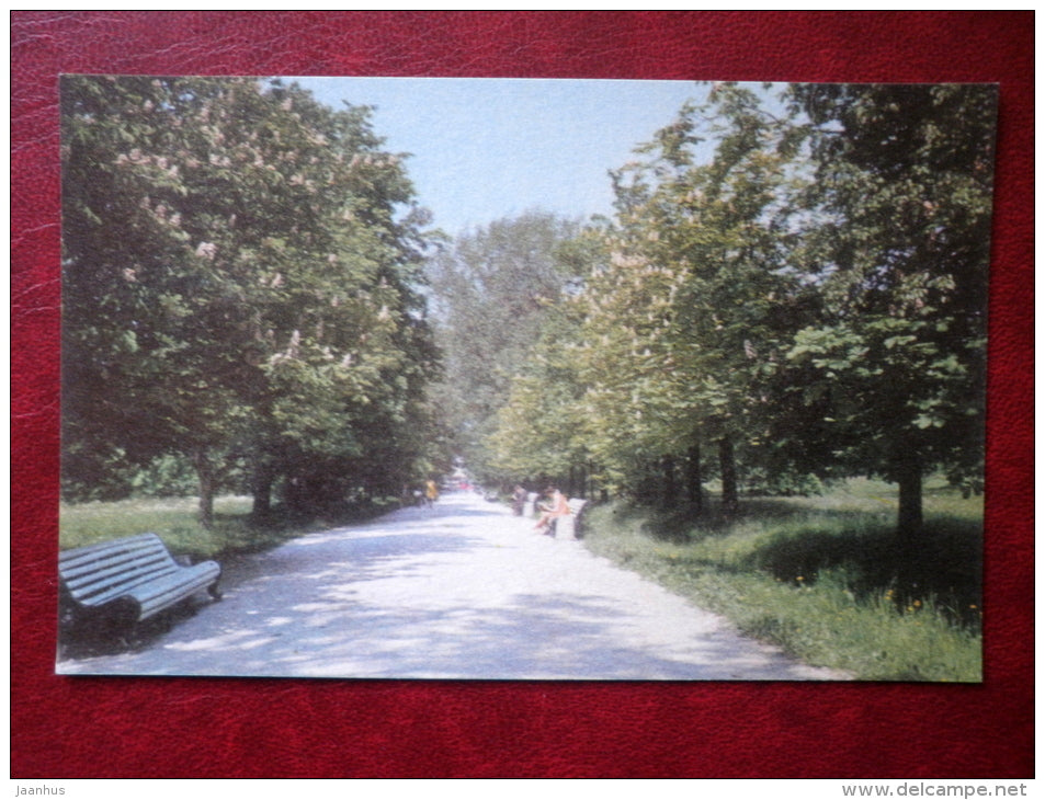 a Walk in Park Kadriorg in Tallinn - Places Connected to writer Eduard Vilde - 1975 - Estonia USSR - unused - JH Postcards