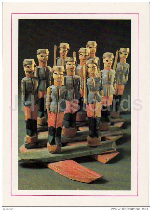 Group of painted carved wooden soldiers on a scissors movements - Russian Folk Toy - 1988 - Russia USSR - unused - JH Postcards