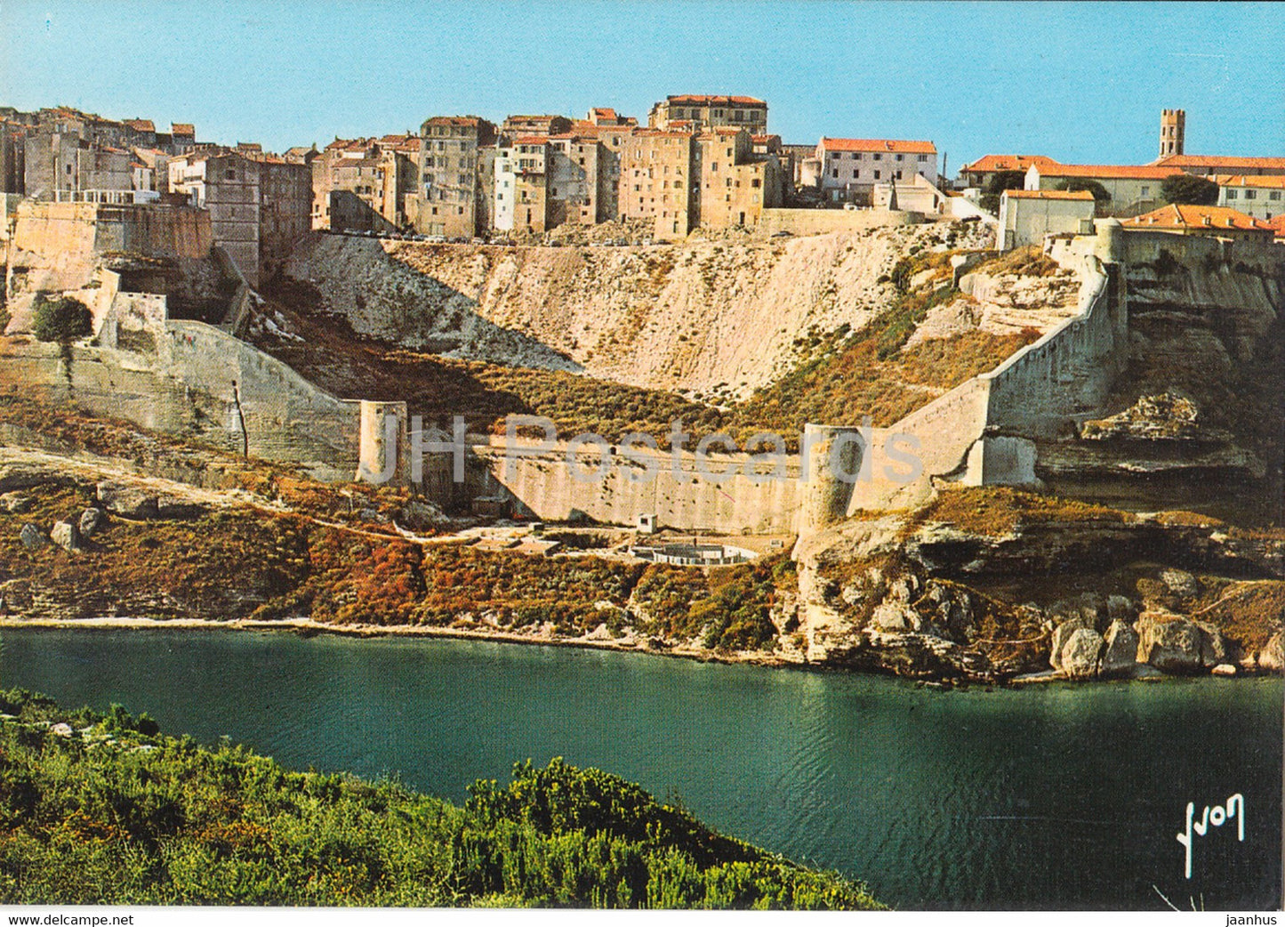 Bonifacio - Comme un deuxieme rempart - en rangs serres - les Maisons de la Citadelle - 20212 - France - unused - JH Postcards