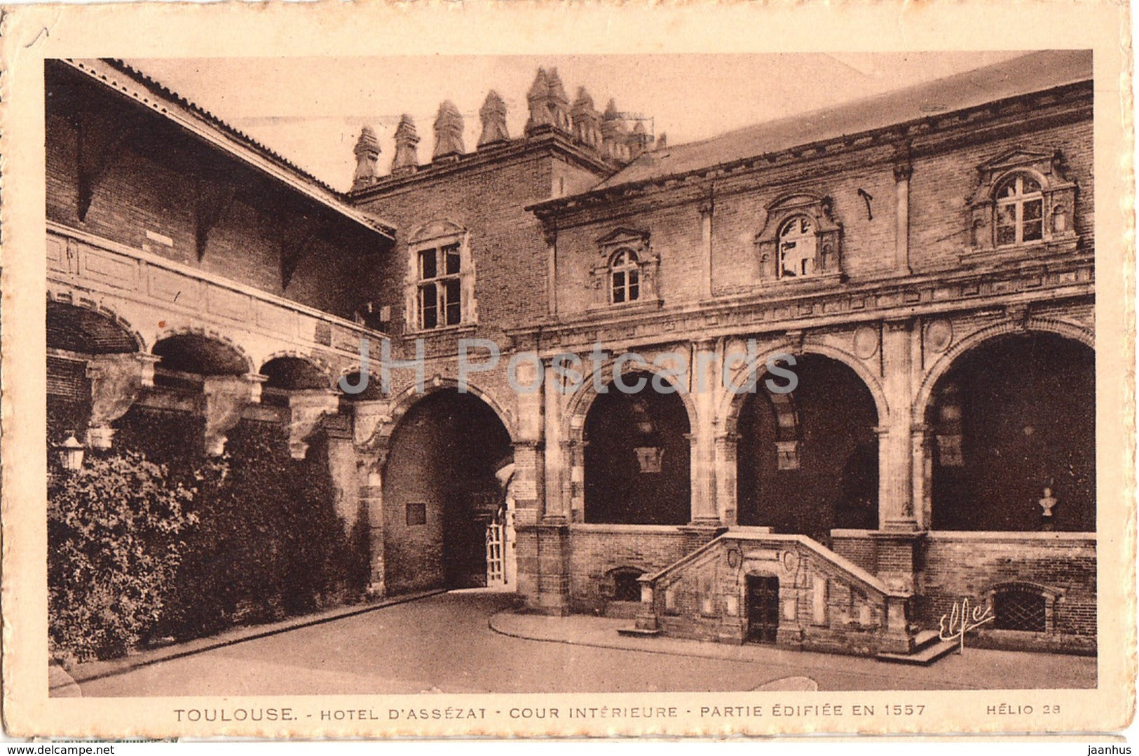 Toulouse - Hotel d'Assezat - Cour Interieure - Partie Edifiee en 1557 - old postcard - 1932 - France - used - JH Postcards