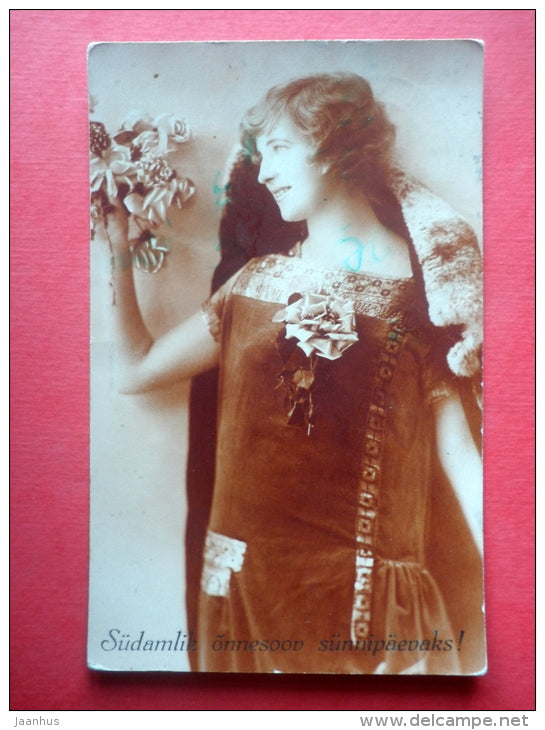 woman - lady - flowers - Lutece 2069 - France - circulated in Estonia Tallinn Viljandi 1932 - JH Postcards