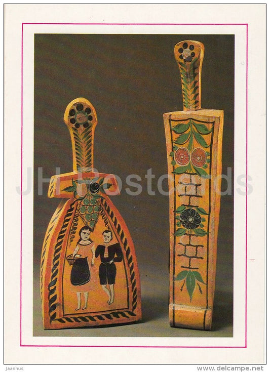 painted and carved miniature wooden toy laundry beetle and roller - Russian Folk Toy - 1988 - Russia USSR - unused - JH Postcards