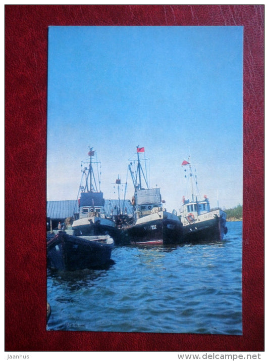the pier of fish factory Sovetskaya Gavan - boats - Soviet Harbors - 1971 - Russia USSR - unused - JH Postcards