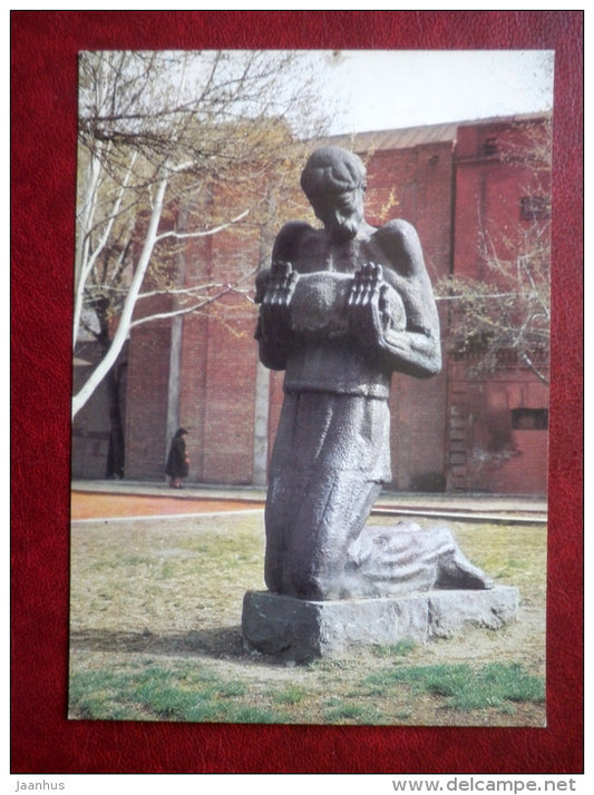 statue of Niko Pirosmani in the garden by the sulphur baths - Tbilisi - 1985 - Georgia USSR - unused - JH Postcards